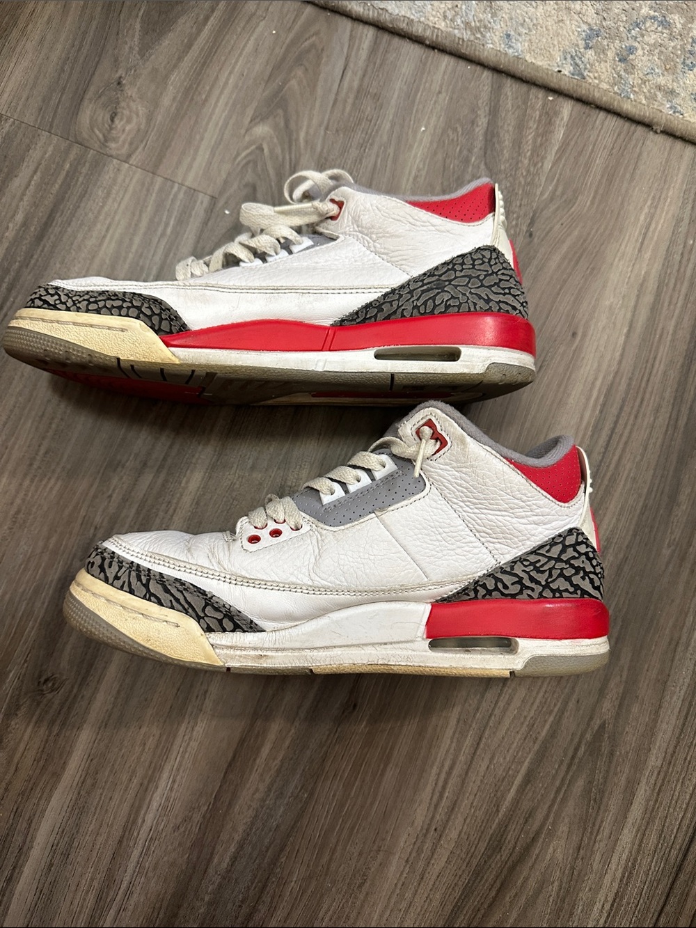 Jordan 3 FIRE RED